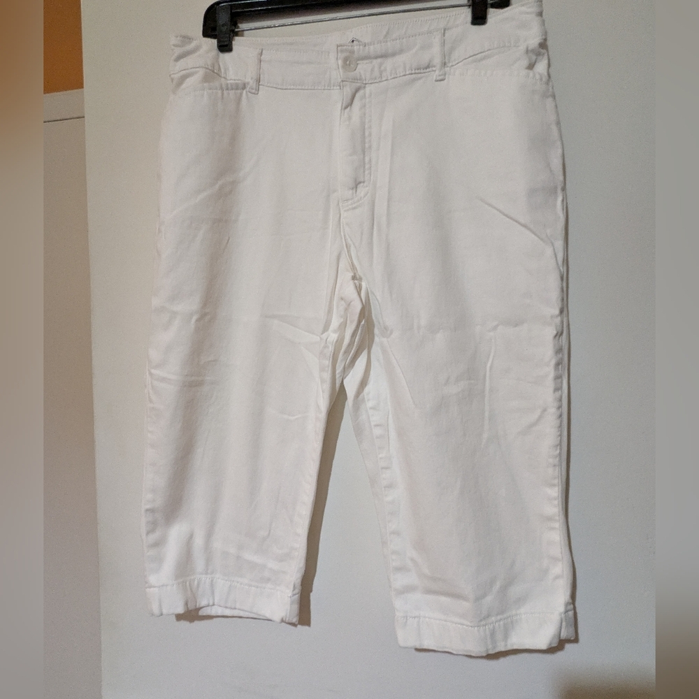 St. John's Bay White Capri Pants Relaxed Fit
